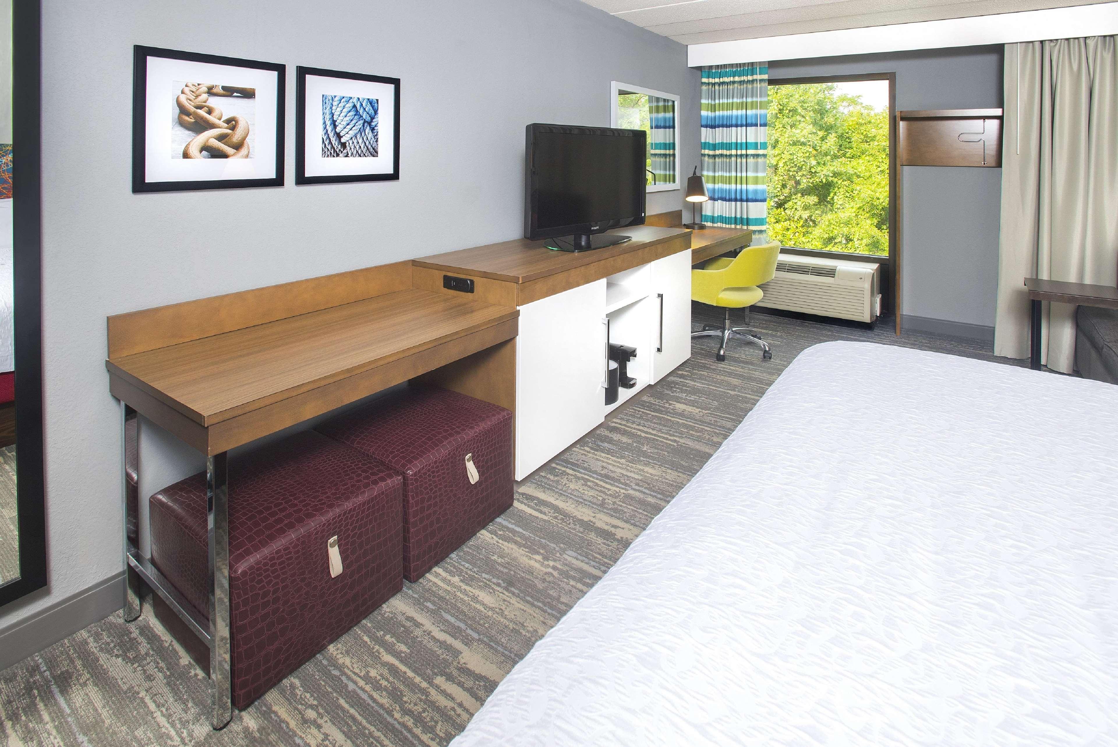 Hampton Inn & Suites Annapolis Bagian luar foto