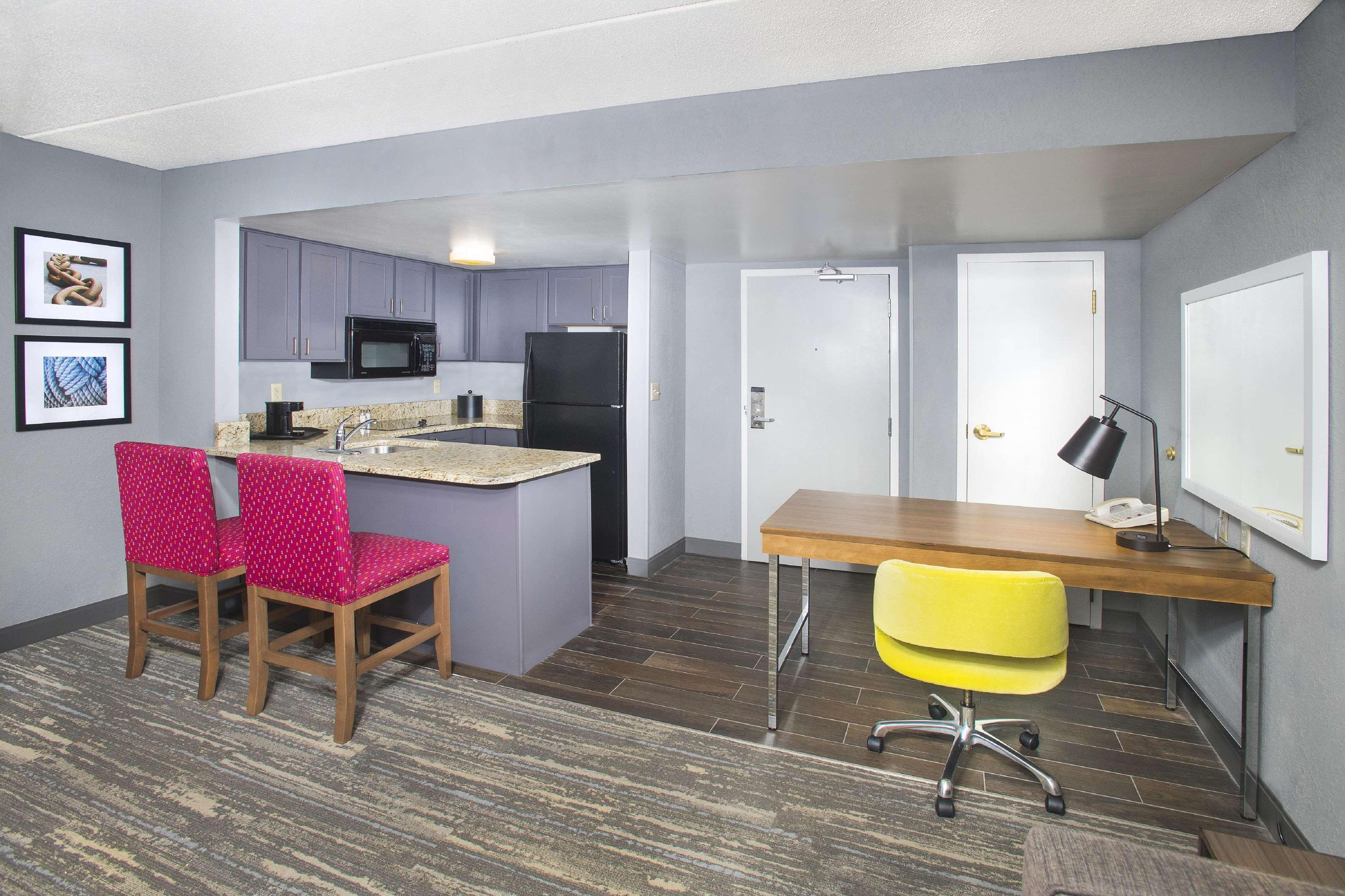 Hampton Inn & Suites Annapolis Bagian luar foto