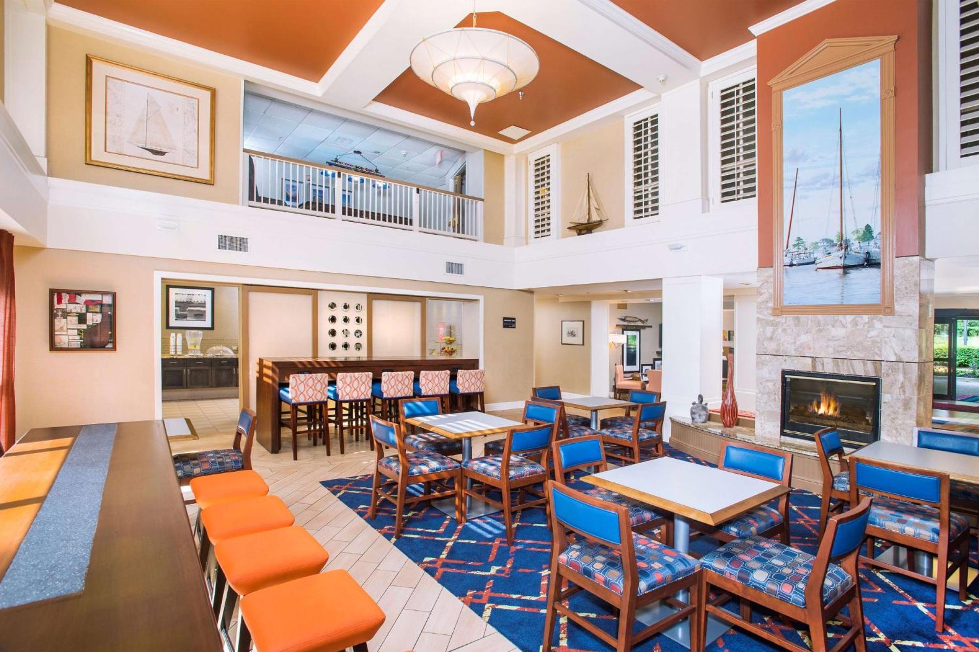 Hampton Inn & Suites Annapolis Bagian luar foto