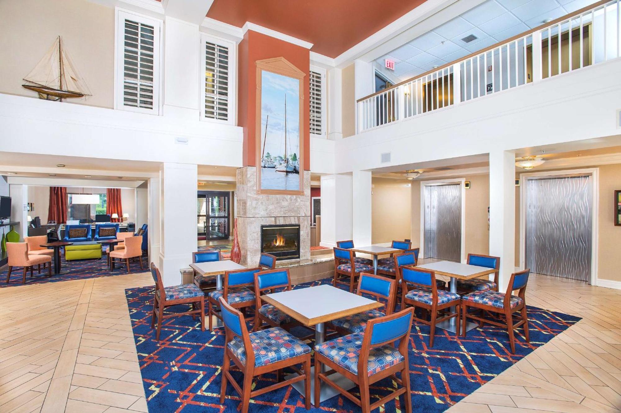 Hampton Inn & Suites Annapolis Bagian luar foto