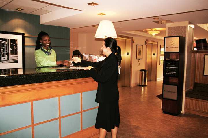 Hampton Inn & Suites Annapolis Bagian luar foto
