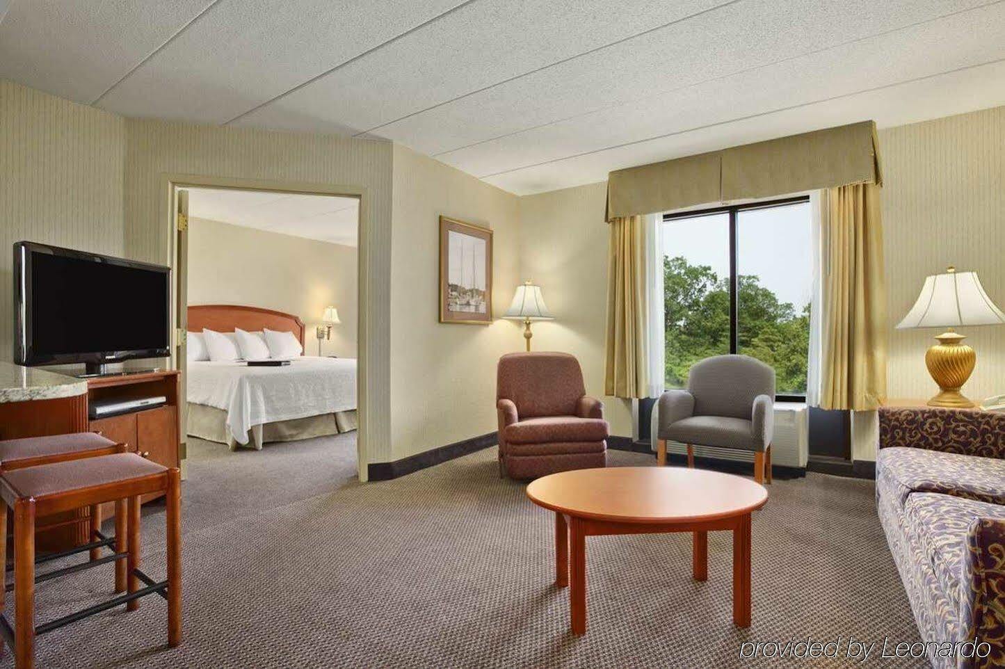 Hampton Inn & Suites Annapolis Bagian luar foto
